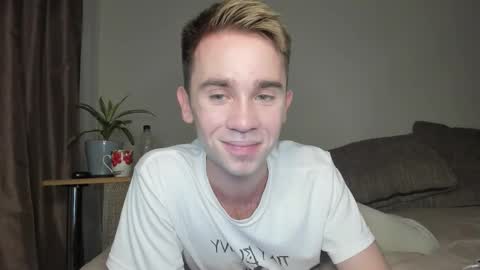 Snapshot of jimyti_bad_boy chatting on September 26, 10:36 pm jimyti_bad_boy online show from September 26, 10:36 pm