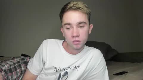 Snapshot of jimyti_bad_boy chatting on November 18, 1:22 am jimyti_bad_boy online show from November 18, 1:22 am