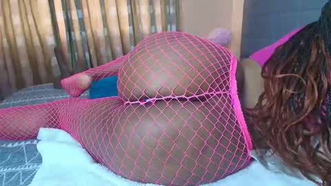 Snapshot of jinglefancypuff chatting on November 2, 8:06 am jinglefancypuff online show from November 2, 8:06 am