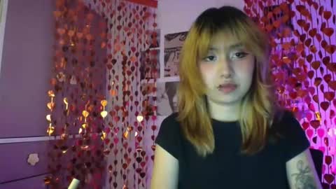 Snapshot of jinxxx_08 chatting on February 11, 2:49 am Minaa online show from February 11, 2:49 am