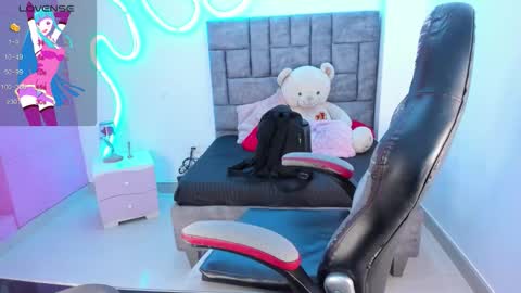 kim online show from November 26, 1:23 pm