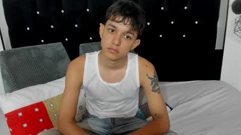 Snapshot of jisus_cat chatting on December 1, 3:00 am Jisus online show from December 1, 3:00 am