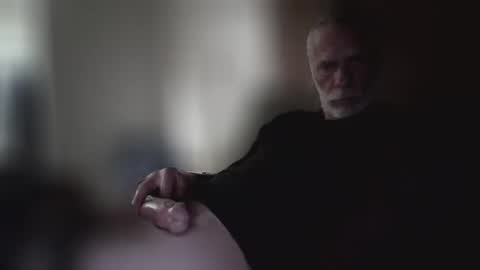 Snapshot of jizzmitten5 chatting on December 22, 6:21 am jizzmitten5 online show from December 22, 6:21 am