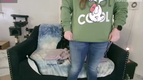 Snapshot of jjjust4fun1985 chatting on December 28, 3:47 am Nicole Allen online show from December 28, 3:47 am