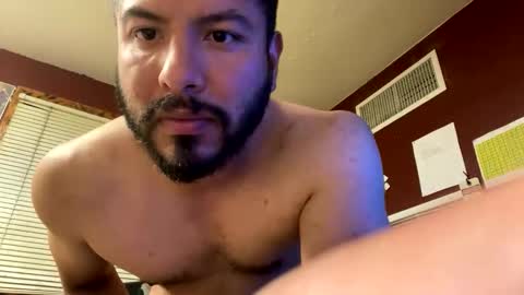 jjuarez5409 online show from May 14, 3:57 am