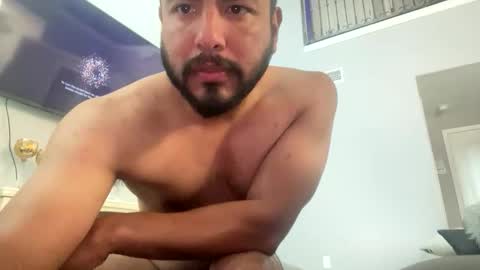 jjuarez5409 online show from May 17, 5:42 pm