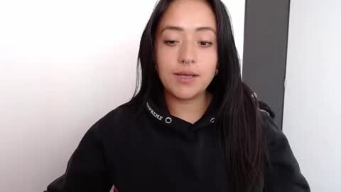 Snapshot of jjulietha95 chatting on January 20, 12:49 pm Julieta online show from January 20, 12:49 pm