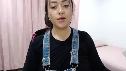 Snapshot of jjulietha95 chatting on February 13, 11:15 pm Julieta online show from February 13, 11:15 pm