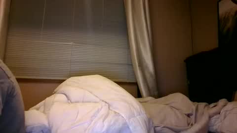 Snapshot of jkr0214 chatting on November 3, 4:47 am dady101-18 online show from November 3, 4:47 am