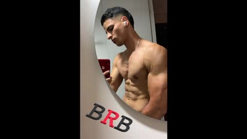 Snapshot of jmortton chatting on December 13, 12:28 pm IGJmortton online show from December 13, 12:28 pm