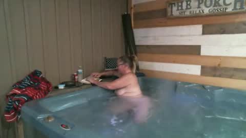 Snapshot of jna1009 chatting on January 6, 1:42 am amanda and jake online show from January 6, 1:42 am