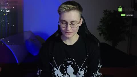 Snapshot of joan_night chatting on December 5, 7:10 pm J online show from December 5, 7:10 pm