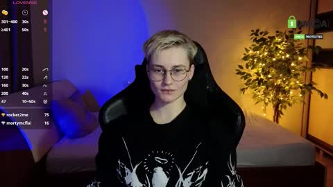 J online show from February 6, 7:17 pm