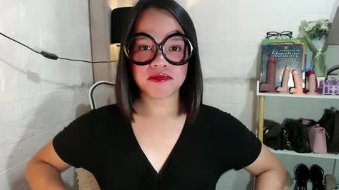 Joana online show from February 14, 8:15 pm