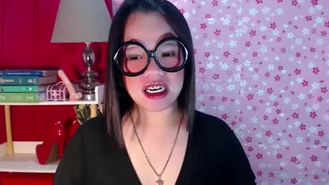 Joana online show from November 6, 7:59 pm