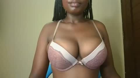 Snapshot of joankein_255 chatting on April 19, 8:22 pm varl online show from April 19, 8:22 pm