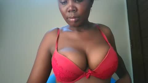 Snapshot of joankein_255 chatting on May 1, 7:40 pm varl online show from May 1, 7:40 pm
