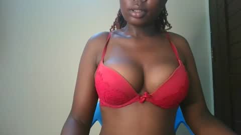 Snapshot of joankein_255 chatting on May 3, 5:52 pm varl online show from May 3, 5:52 pm