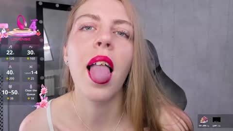 joann_shermann online show from June 18, 1:17 am