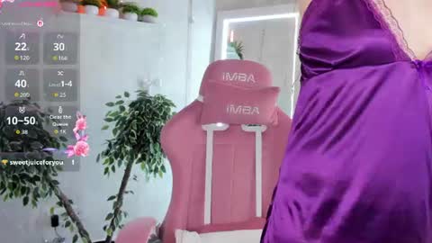 joann_shermann online show from August 3, 1:15 am