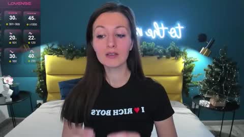 Joan online show from December 18, 1:33 am