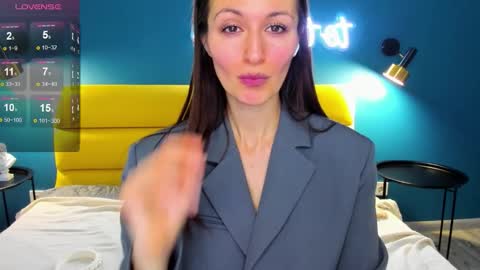 Joan online show from January 18, 2:15 am