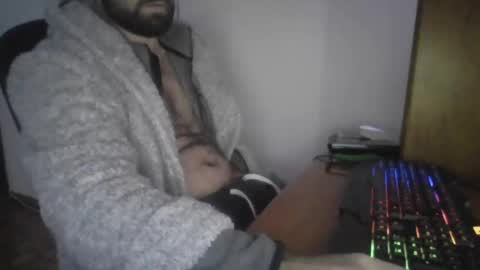 Snapshot of joaodias_18 chatting on January 5, 10:19 pm joaodias_18 online show from January 5, 10:19 pm
