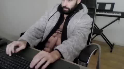 joaodias_18 online show from January 5, 5:27 pm