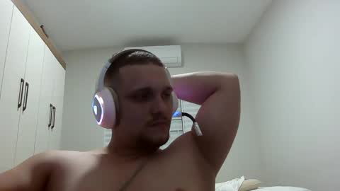 joaovitor302 online show from October 8, 9:56 pm