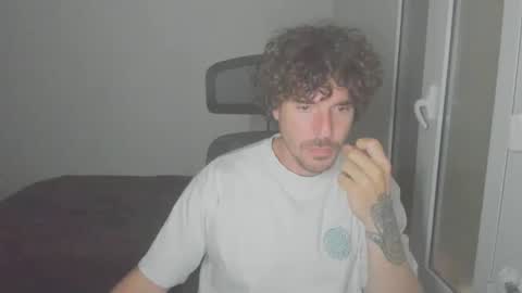 Snapshot of joaquin420_hot chatting on February 14, 11:01 pm joaquin420_hot online show from February 14, 11:01 pm