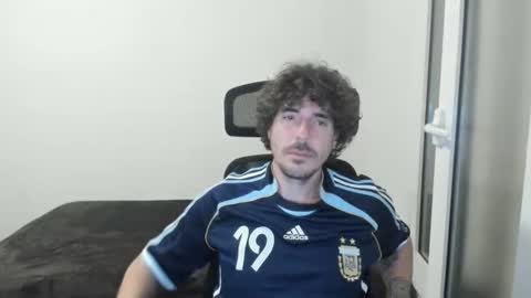 Snapshot of joaquin420_hot chatting on February 20, 10:21 pm joaquin420_hot online show from February 20, 10:21 pm