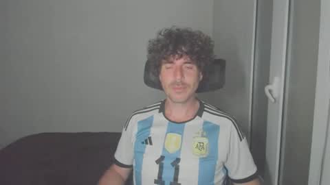 Snapshot of joaquin420_hot chatting on March 9, 8:57 pm joaquin420_hot online show from March 9, 8:57 pm