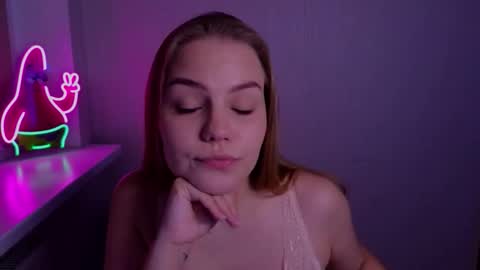 Snapshot of jodiewithgreen chatting on November 26, 9:16 pm Jodie 3 returning TODAY online show from November 26, 9:16 pm