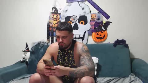 Snapshot of jodogs chatting on November 7, 7:47 pm Tiberius online show from November 7, 7:47 pm