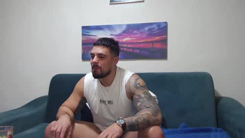 Snapshot of jodogs chatting on November 15, 6:00 am Tiberius online show from November 15, 6:00 am