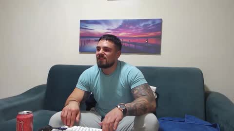 Snapshot of jodogs chatting on December 3, 5:22 pm Tiberius online show from December 3, 5:22 pm