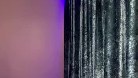 Sarah online show from March 11, 4:02 pm