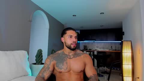 joe_esthetic online show from February 12, 10:37 pm