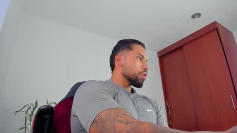 joe_esthetic online show from March 13, 11:28 am