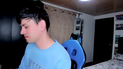 Snapshot of joe_jhonson chatting on December 6, 12:16 pm joe jhonson online show from December 6, 12:16 pm