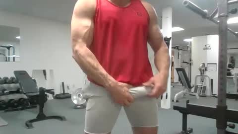 Snapshot of joe_smith5679 chatting on May 4, 8:05 pm joe_smith5679 online show from May 4, 8:05 pm