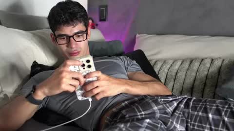 joe_steel1 online show from May 5, 1:57 am