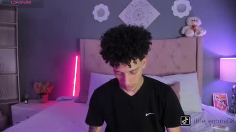 Emma  Joe online show from October 25, 9:31 pm