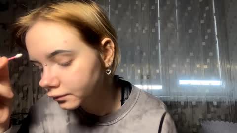 Aurora online show from February 19, 7:37 am