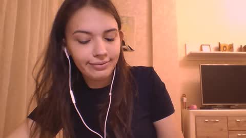 Jennifer online show from November 25, 5:24 pm