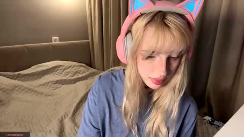 Amaya online show from November 1, 3:25 pm