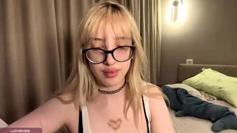 Amaya online show from November 19, 4:07 pm