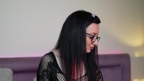  Joelle  online show from February 1, 9:35 pm