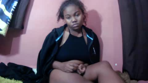 joenah012 online show from July 11, 6:43 pm