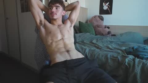 JoeOsulli online show from November 24, 2:28 pm